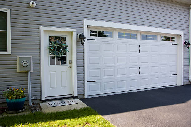 24/7 Emergency Garage Door Panel Replacement experts in Grambling, LA